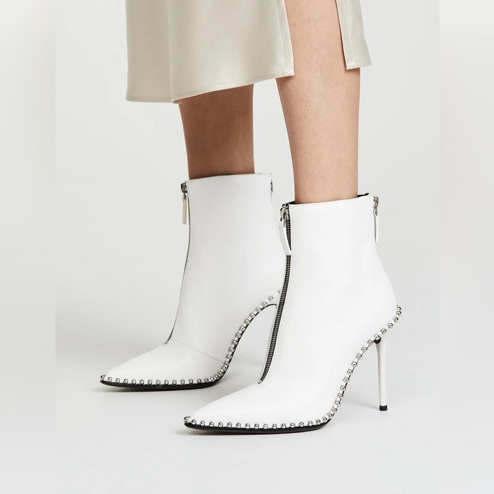 Alexander Wang size 6 white boots like new